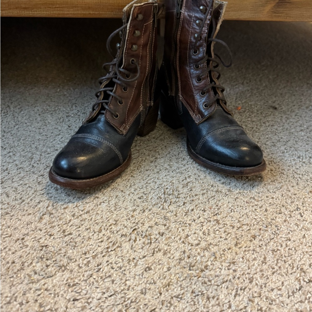 Vintage Leather Lace-Up Boots